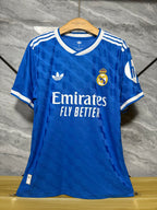 Maillot Real Madrid 2025/26 third Officielles