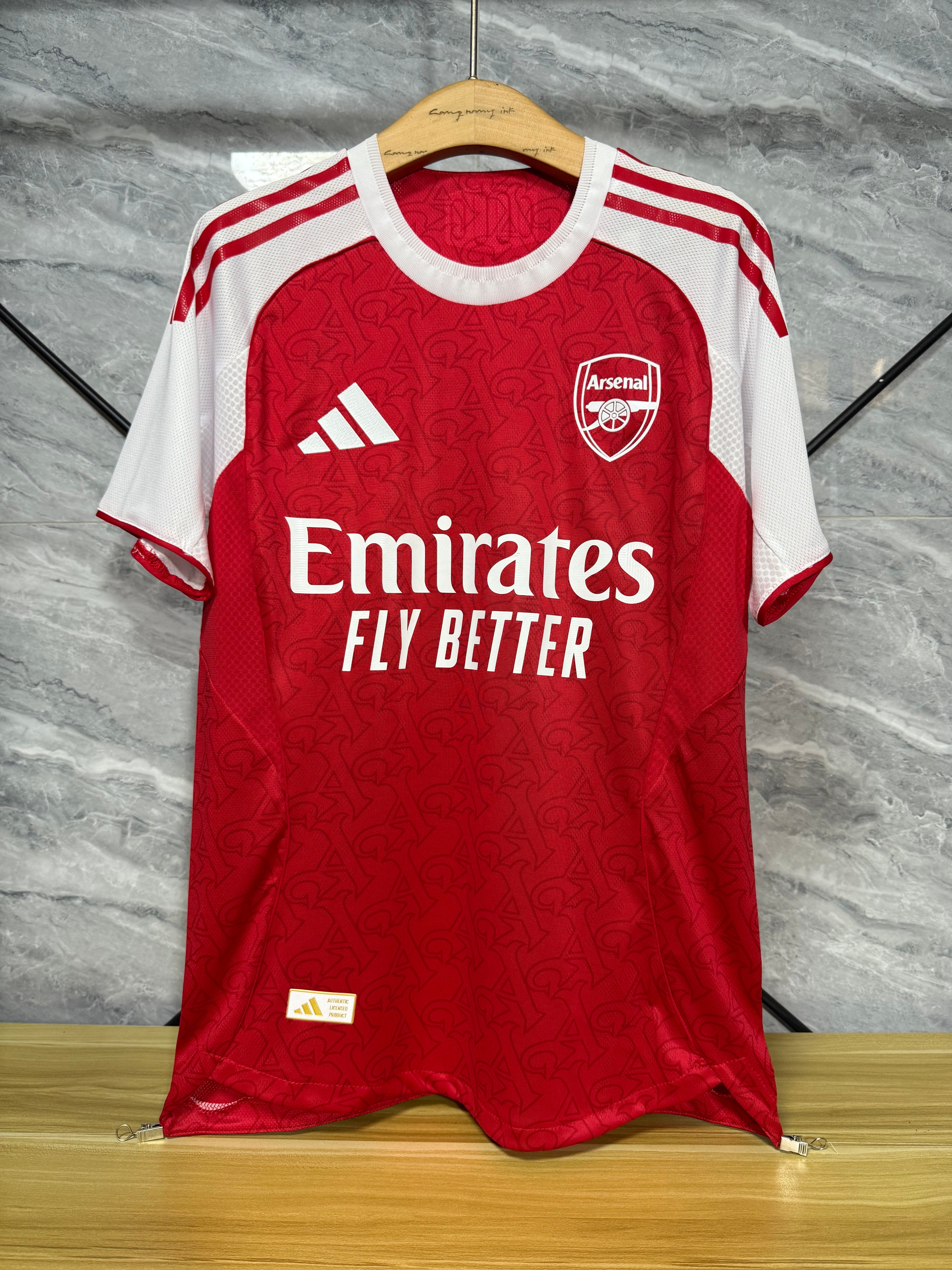 Maillot Arsenal Domicile Officiel 2025/2026 – Adidas
